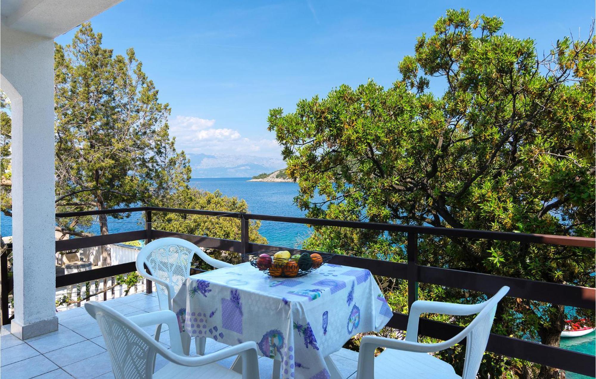 Awesome In Zastrazisce With Kitchen Holiday home Selca kod Bogomolja